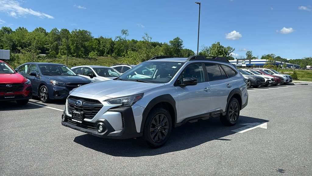 Used 2025 Subaru Outback Onyx Edition AWD/4WD image 3
