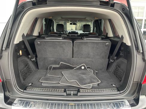 Used 2014 Mercedes-Benz GL 450 4MATIC image 17