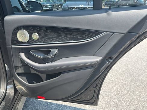 Used 2022 Mercedes-Benz E 350 Sedan image 18