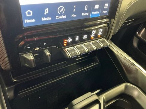 Used 2024 RAM 1500 Limited AWD/4WD image 25
