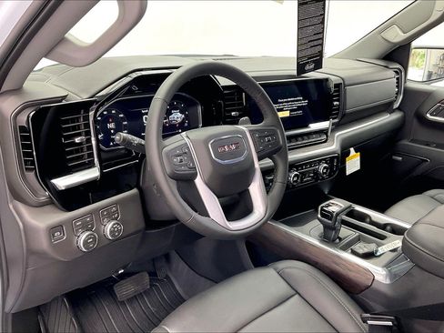 New 2026 GMC Sierra 1500 SLT w/ SLT Premium Plus Package image 4