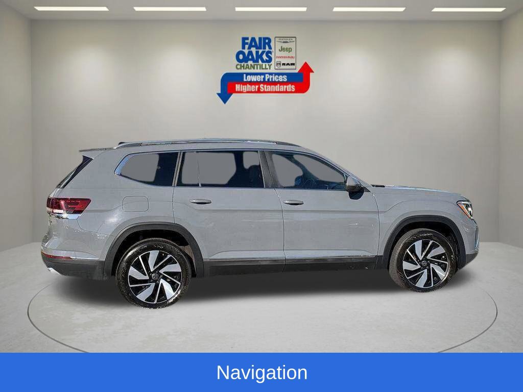 Used 2025 Volkswagen Atlas SEL AWD/4WD image 6