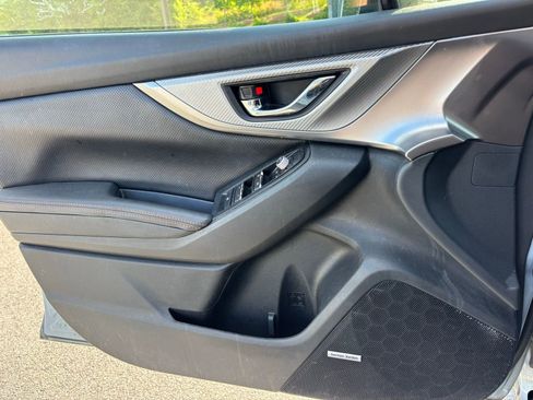 Used 2022 Subaru Crosstrek 2.5i Limited w/ Moonroof Package 2 AWD/4WD image 11