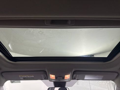 Used 2017 Toyota RAV4 XLE AWD/4WD image 21