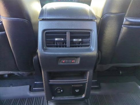 Certified 2021 Ford Edge ST w/ Equipment Group 401A image 17