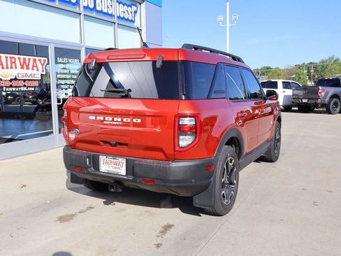 Used 2023 Ford Bronco Sport Outer Banks w/ Tech Package AWD/4WD image 3