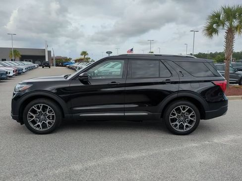 Used 2025 Ford Explorer Platinum w/ Ultimate Package AWD/4WD image 7