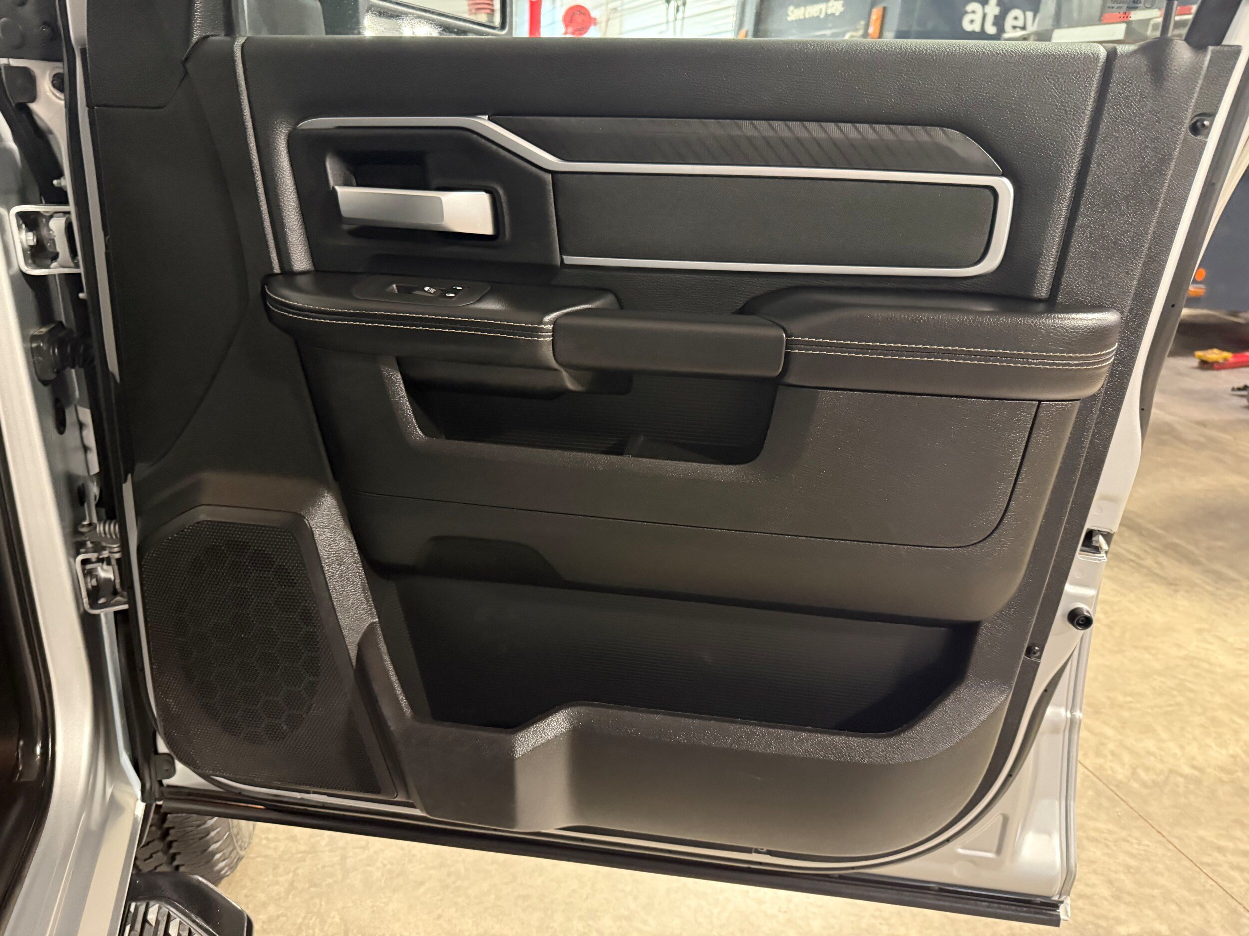 Used 2026 RAM 2500 Big Horn AWD/4WD image 8