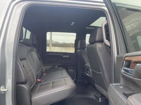 Used 2024 Chevrolet Silverado 2500 High Country w/ High Country Premium Package image 8