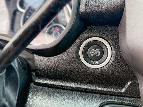 Used 2024 RAM 2500 Big Horn image 28