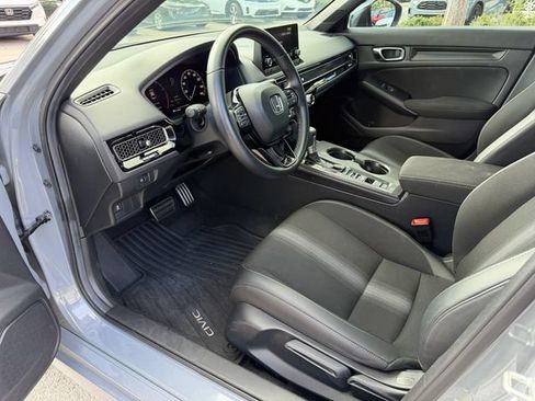 Used 2025 Honda Civic Sport image 12