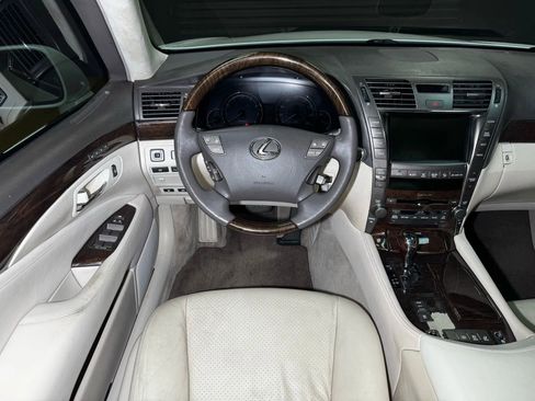 Used 2007 Lexus LS 460 L RWD image 9