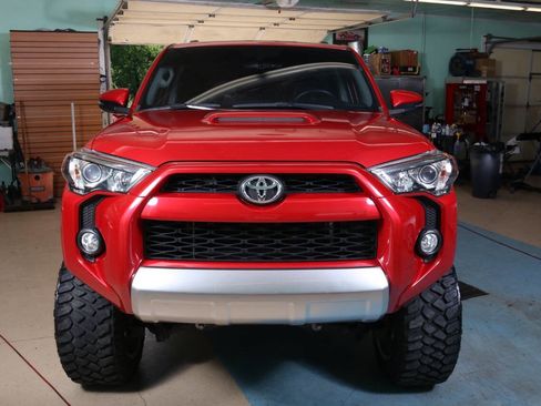 Used 2017 Toyota 4Runner TRD Off-Road Premium AWD/4WD image 5