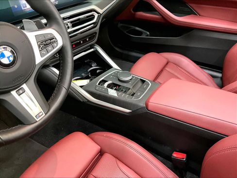 Used 2024 BMW M440i Convertible w/ Premium Package RWD image 19