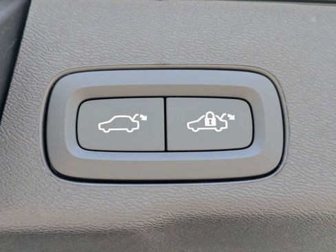 New 2026 Volvo XC60 B5 Core AWD/4WD image 14