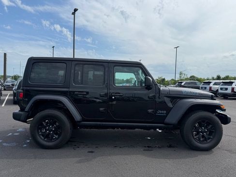Used 2023 Jeep Wrangler Unlimited AWD/4WD image 4