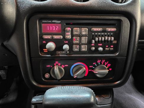 Used 2002 Pontiac Firebird Formula w/ Opt Pkg image 26