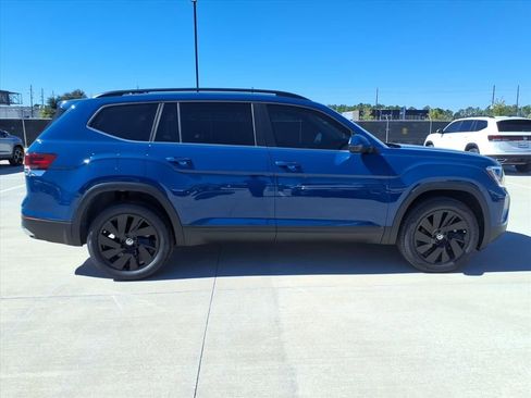 New 2026 Volkswagen Atlas SE FWD image 4