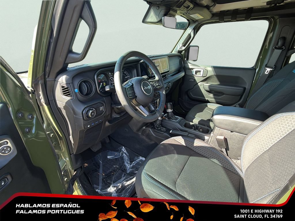 Used 2024 Jeep Wrangler Unlimited Rubicon 4xe w/ Technology Group AWD/4WD image 12
