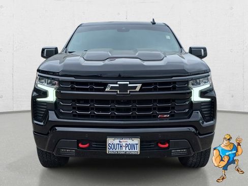 Used 2024 Chevrolet Silverado 1500 LT Trail Boss w/ Convenience Package II AWD/4WD image 2