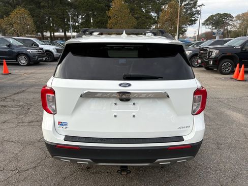 Used 2023 Ford Explorer XLT w/ Equipment Group 202A image 6