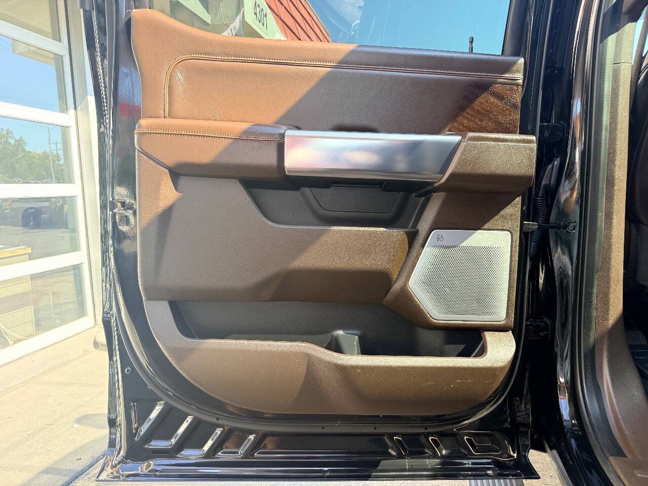 Used 2024 Ford F350 King Ranch w/ FX4 Off-Road Package AWD/4WD image 34