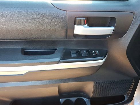 Used 2014 Toyota Tundra SR5 image 10