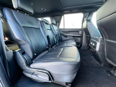 Used 2021 Ford Expedition Max XLT image 20