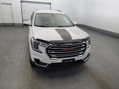 Used 2024 GMC Terrain SLT FWD image 14