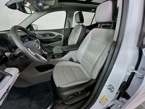 Used 2023 GMC Terrain SLT image 27