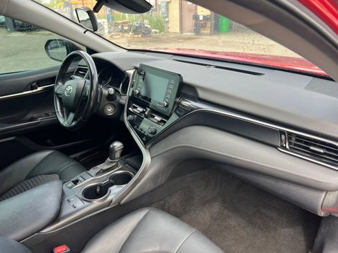 Used 2021 Toyota Camry SE w/ Cold Weather Package AWD/4WD image 16