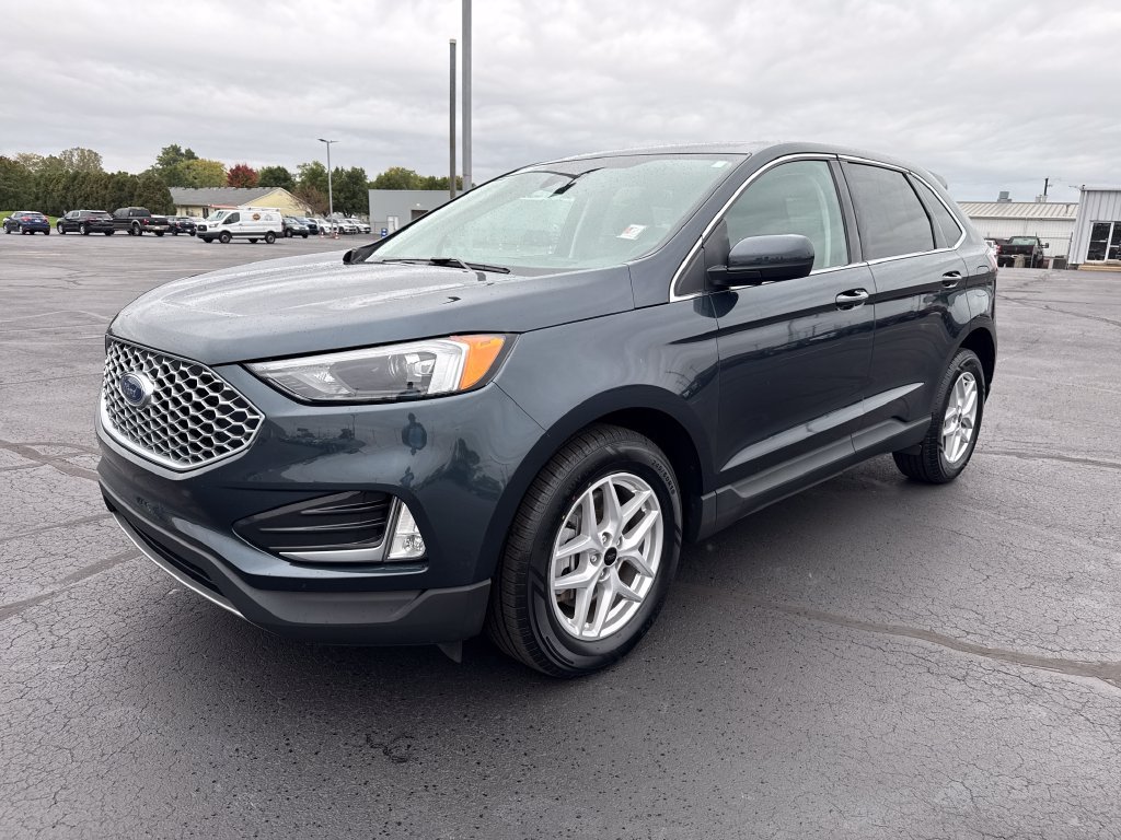Used 2023 Ford Edge SEL AWD/4WD image 5