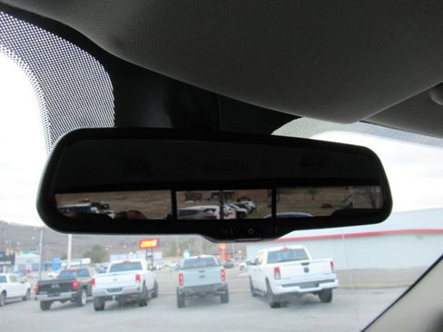 Used 2017 RAM 3500 Tradesman w/ Chrome Appearance Group image 23