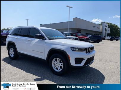 Certified 2023 Jeep Grand Cherokee Laredo w/ Luxury Tech Group I