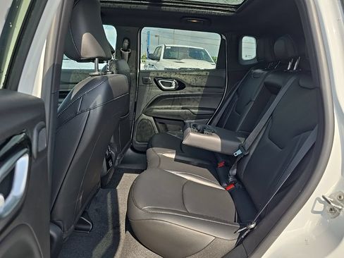 New 2026 Jeep Compass Limited w/ Sun, Sound & Navigation Group AWD/4WD image 41