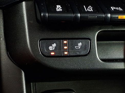 Used 2022 Chevrolet Colorado Z71 w/ Trail Boss Package image 15