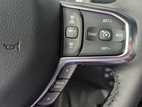 New 2026 RAM 1500 Laramie AWD/4WD image 15