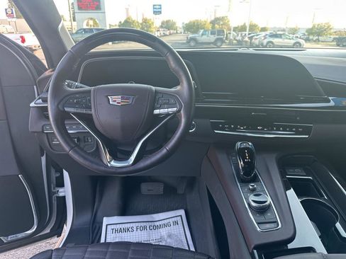 Used 2023 Cadillac Escalade Sport Platinum image 18