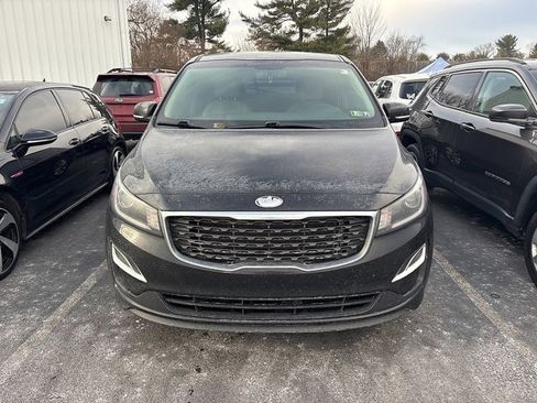 Used 2019 Kia Sedona L image 2