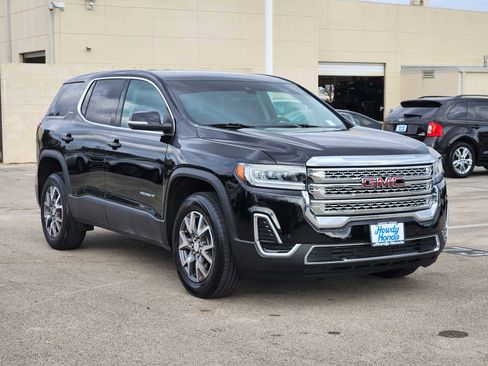 Used 2023 GMC Acadia SLE image 3