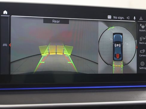 Used 2023 BMW M550i xDrive w/ Executive Package image 10