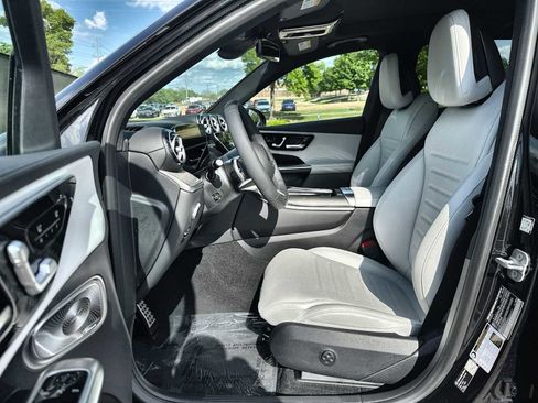 New 2026 Mercedes-Benz GLC 300 image 2