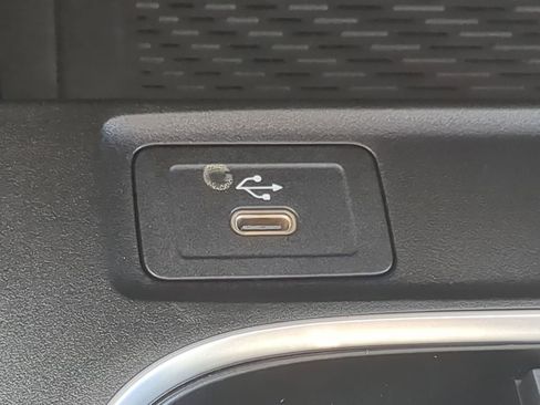 Used 2025 Mercedes-Benz CLA 250 image 9