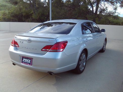 Used 2006 Toyota Avalon Touring FWD image 7