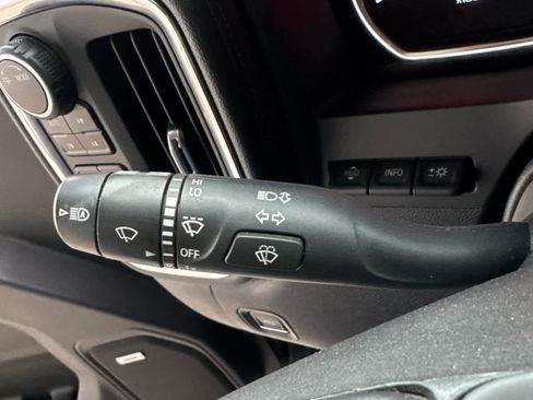 Used 2022 Chevrolet Silverado 3500 High Country w/ Technology Package image 25