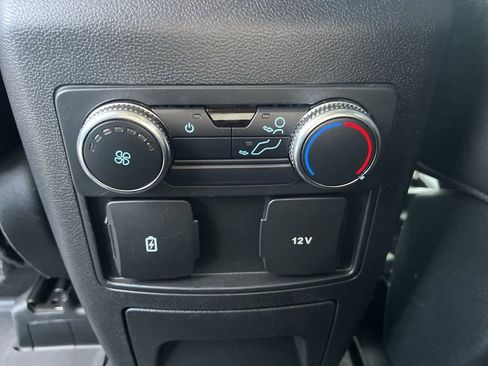 Used 2022 Ford Explorer XLT w/ Equipment Group 202A image 23