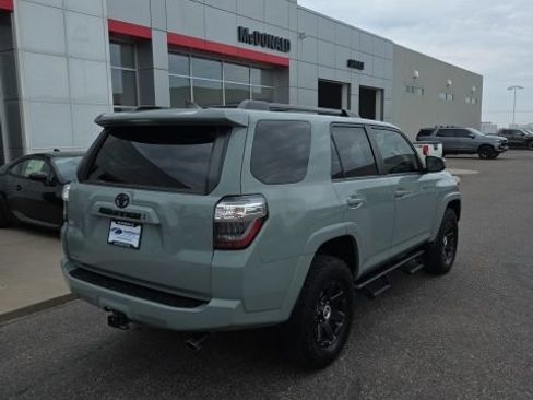 Used 2022 Toyota 4Runner Trail Special Edition AWD/4WD image 5