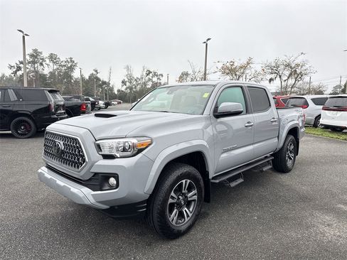 Used 2019 Toyota Tacoma TRD Sport image 7