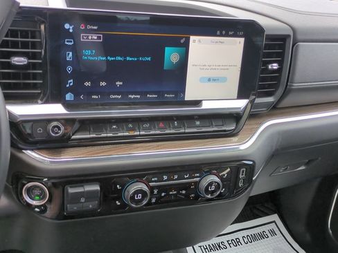 Used 2023 Chevrolet Silverado 1500 LT image 17