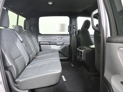 Used 2022 RAM 1500 Big Horn AWD/4WD image 16